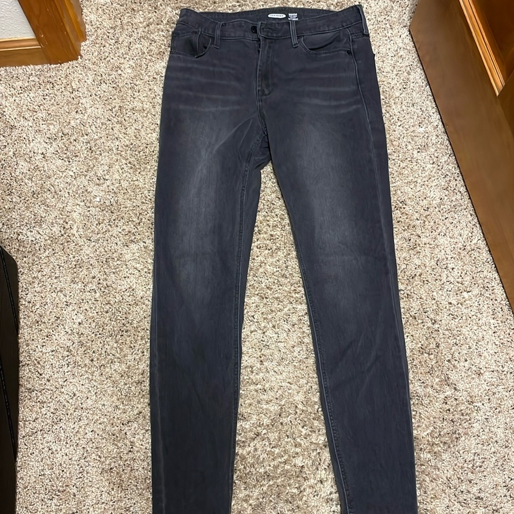 Old navy rockstar super skinny high rise jeans with 24/7 sculpt.